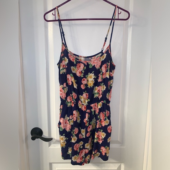 I Love S&S Inc Navy Pink Floral Romper with Pockets Elastic Waistband - Size S/M - Picture 2 of 10